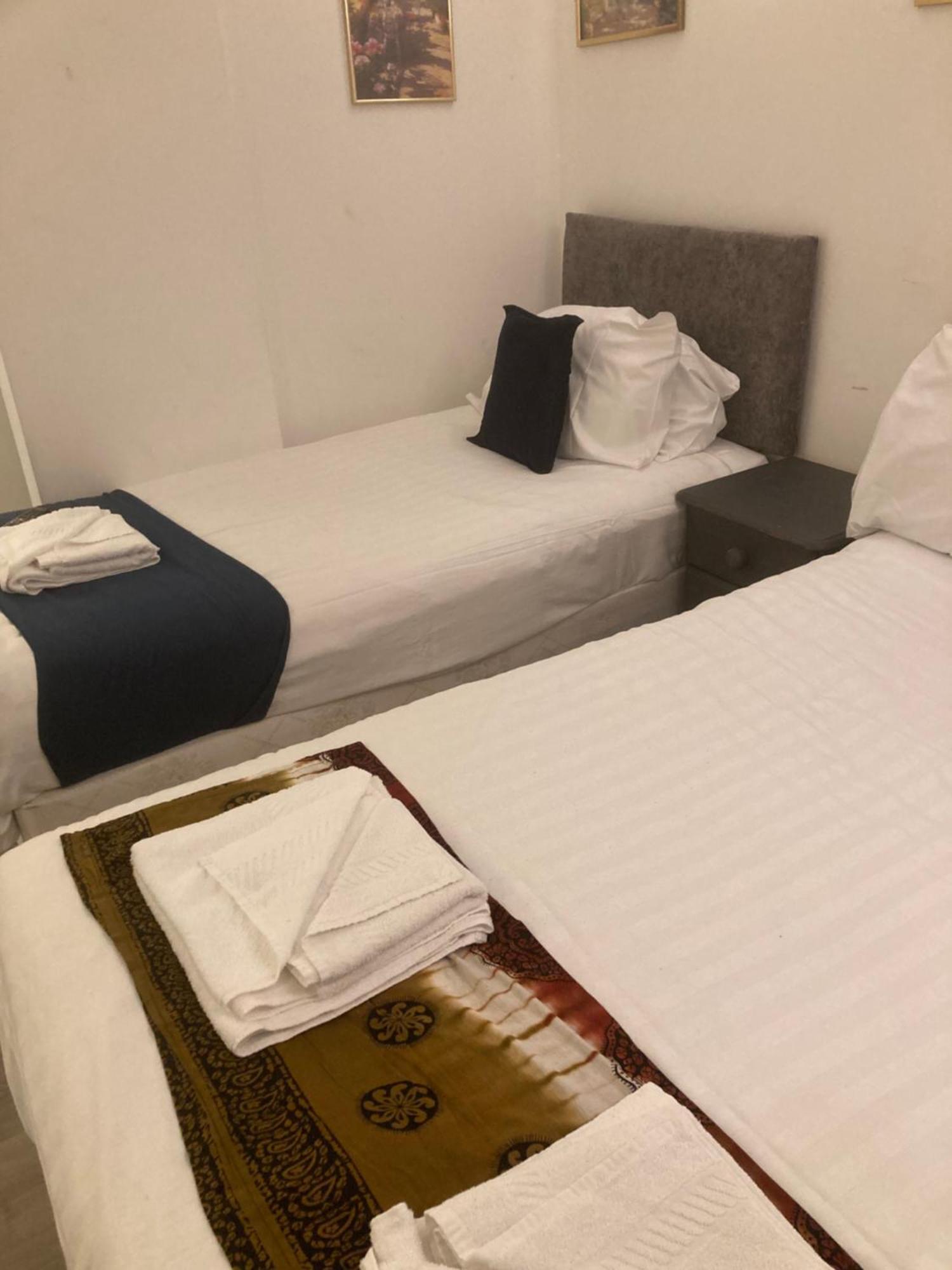 Abingdon Lodge & Suit Райд Екстериор снимка